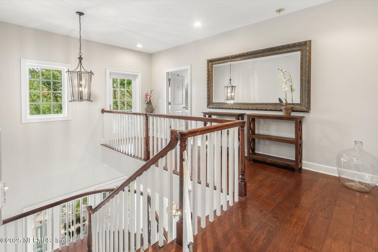Interior, Pendant Lights, Recessed Lighting, Wood Texture Flooring