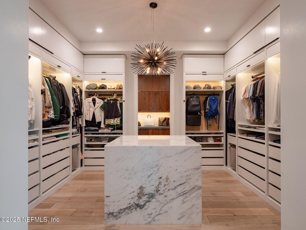 Interior, Pendant Lights, Recessed Lighting, Walk-in Closets, Wood Texture Flooring