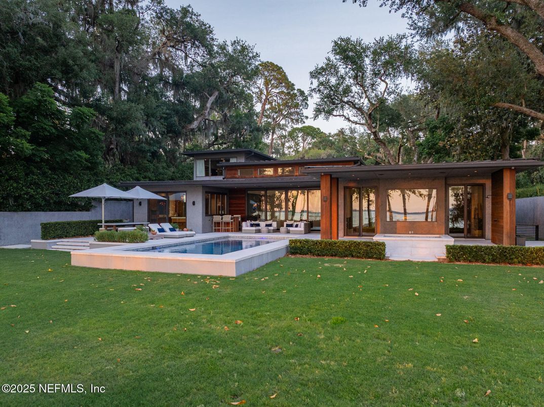 Backyard, Exterior, Pool