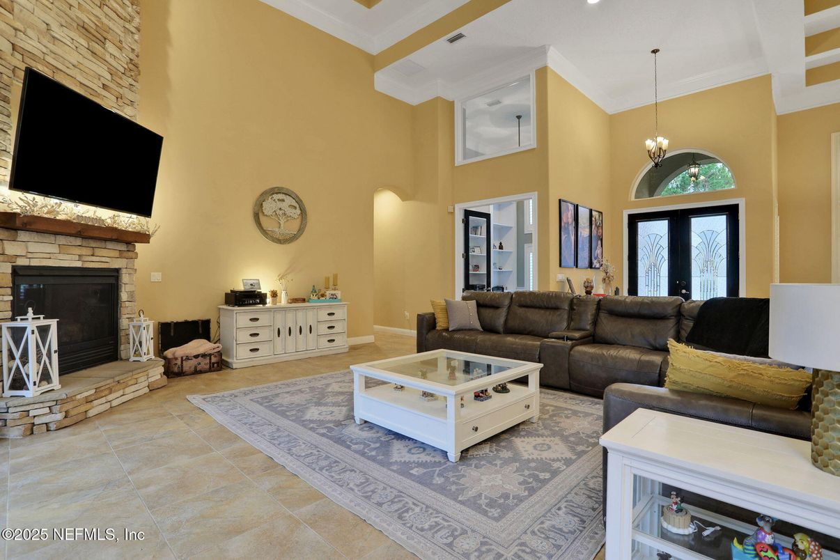 Fireplace, Interior, Living room, Pendant Lights, Recessed Lighting