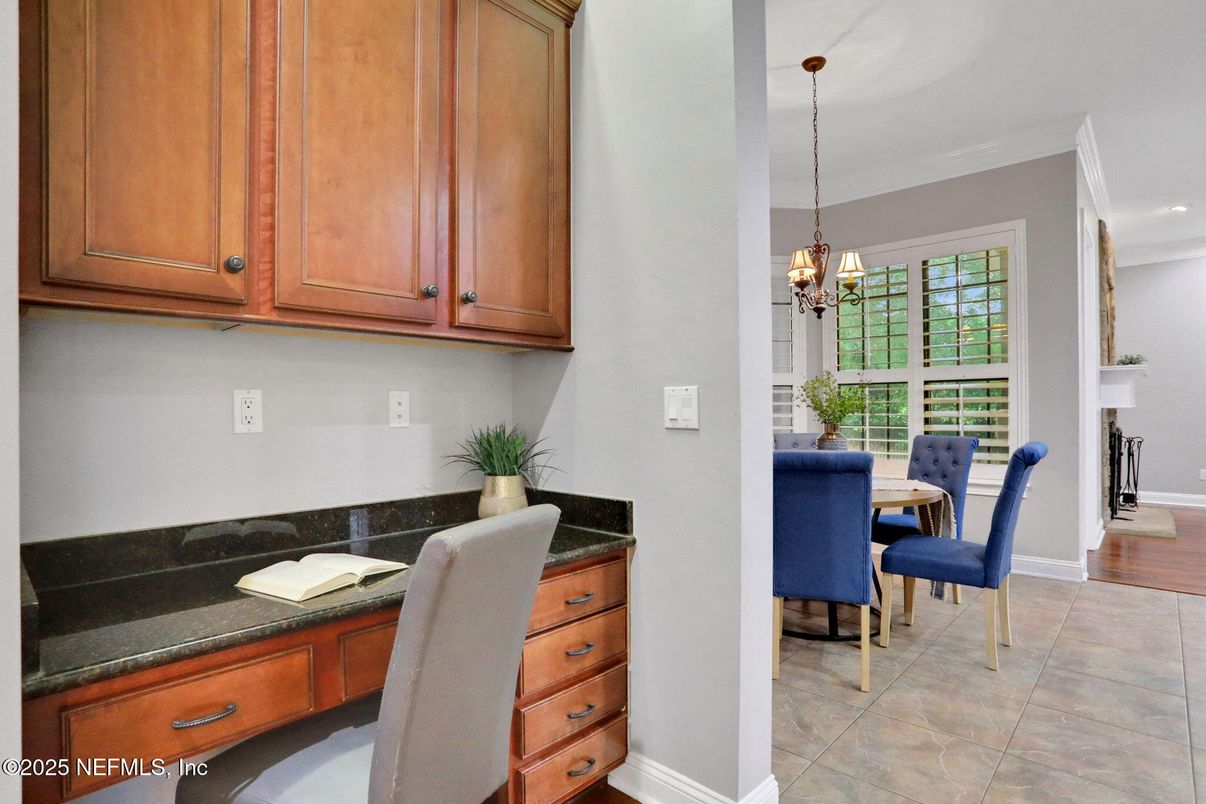 Dining room, Fireplace, Interior, Pendant Lights, Recessed Lighting, Wood Texture Flooring