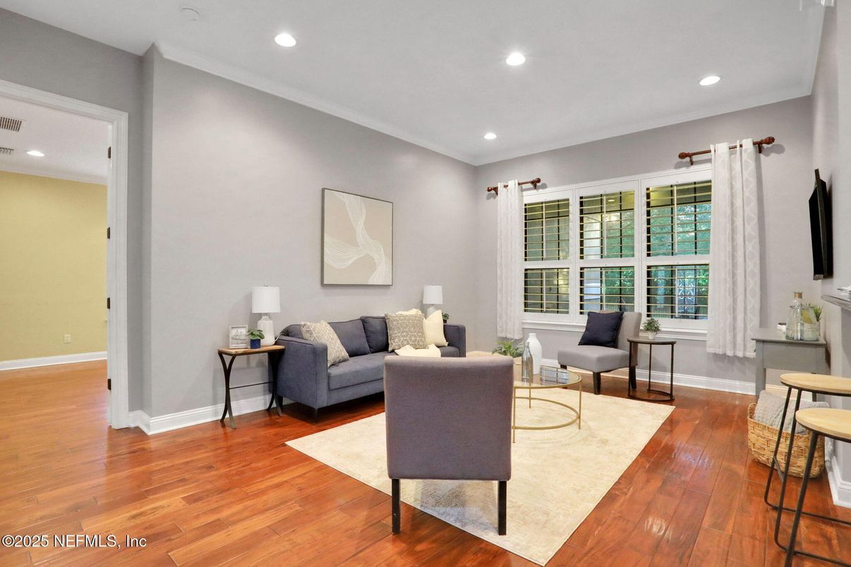 Interior, Living room, Recessed Lighting, Wood Texture Flooring