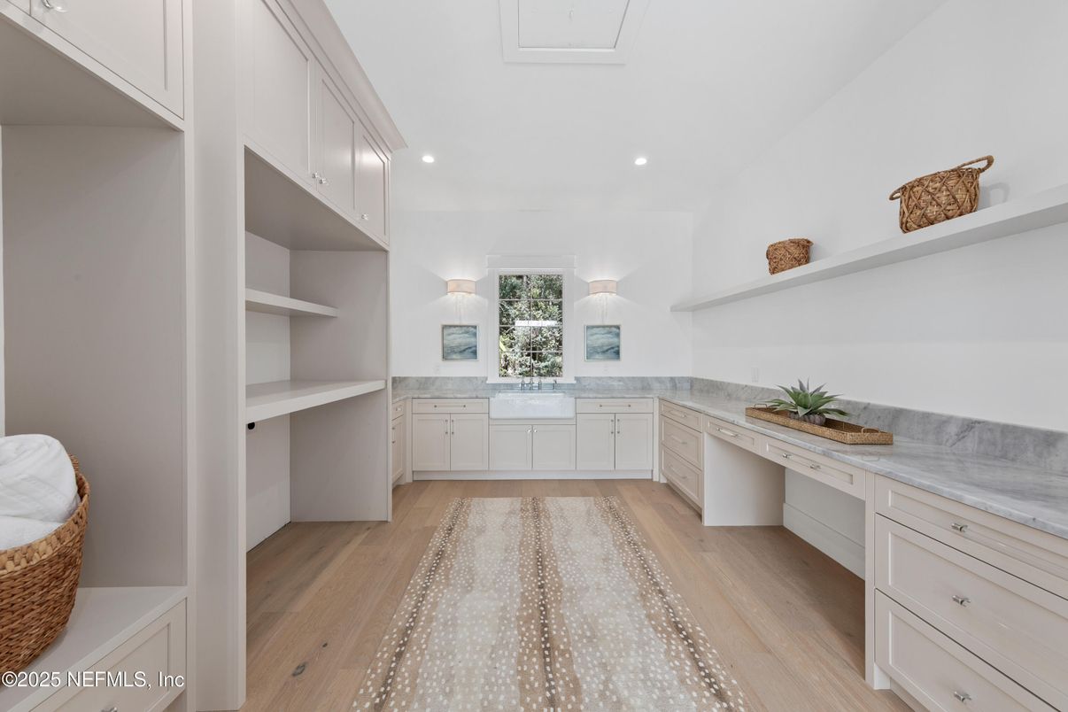 Interior, Recessed Lighting, Wood Texture Flooring
