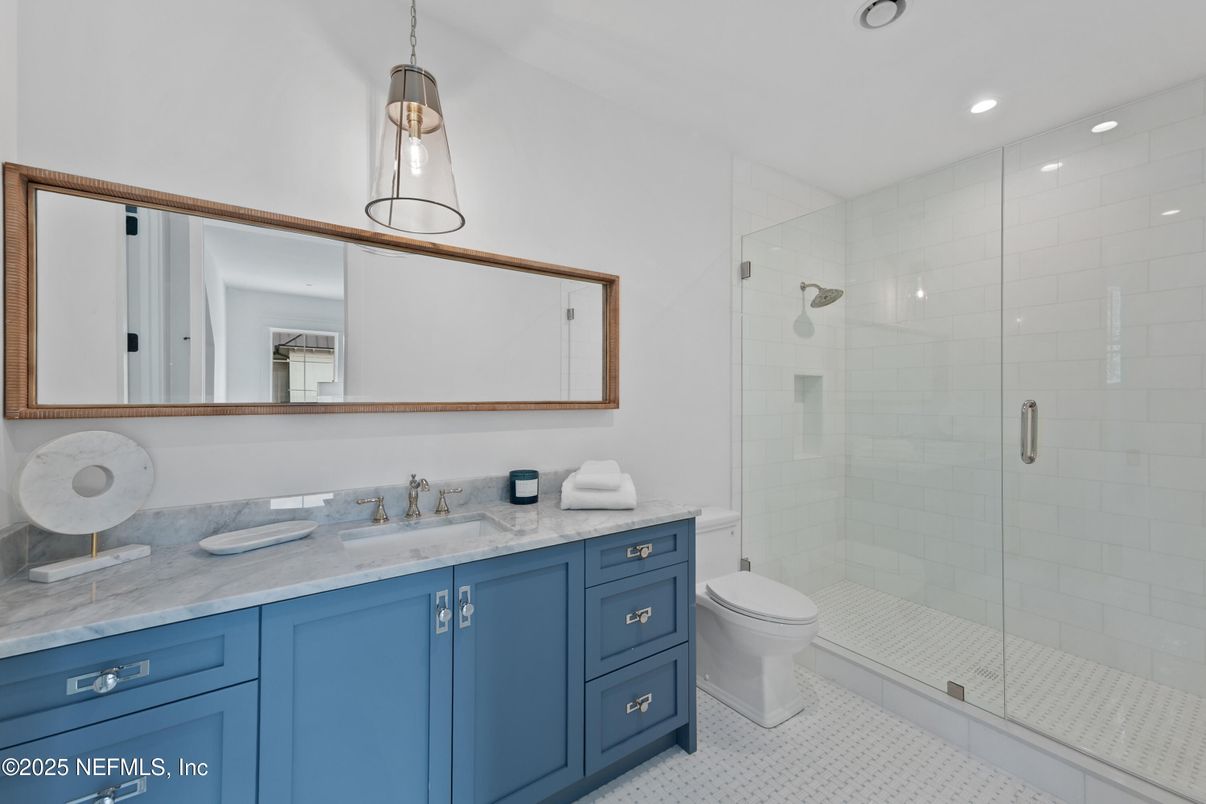 Bathroom, Glass Shower, Interior, Pendant Lights, Recessed Lighting