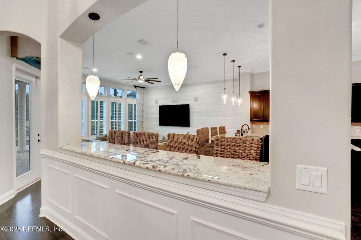 Interior, Pendant Lights, Recessed Lighting, Wood Texture Flooring