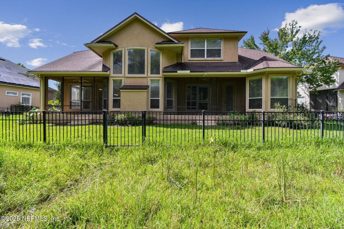 Backyard, Exterior, Facade, American Craftsman