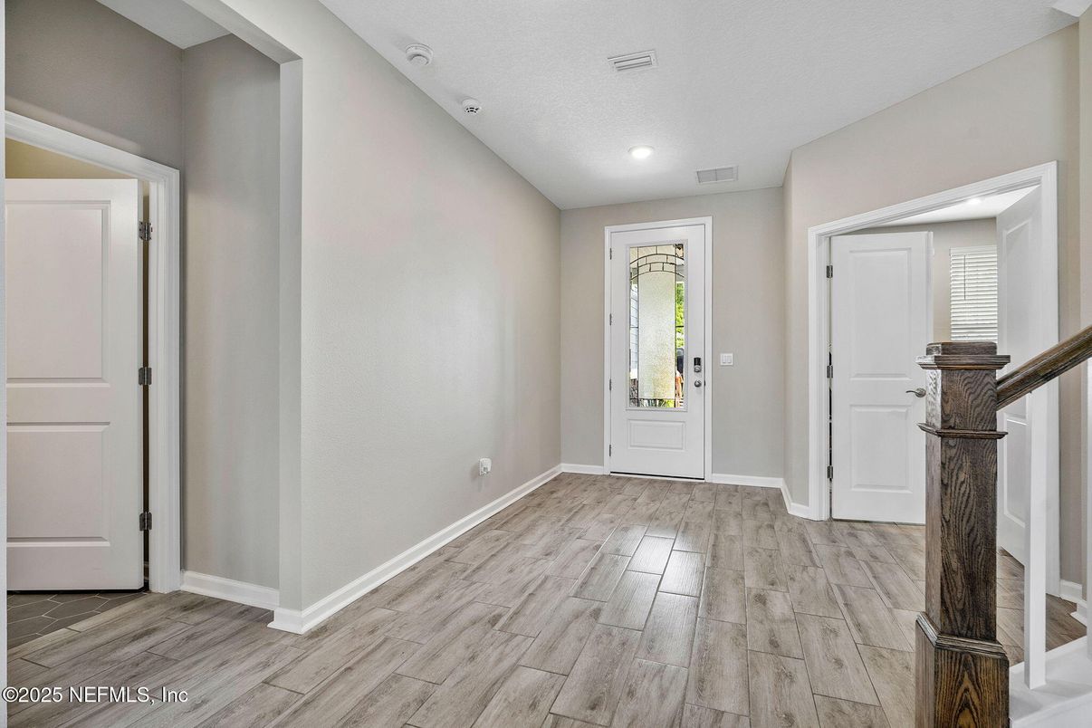 Interior, Recessed Lighting, Wood Texture Flooring