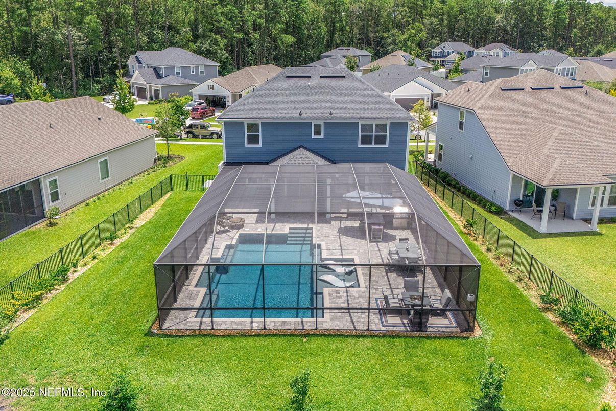 Exterior, Drone