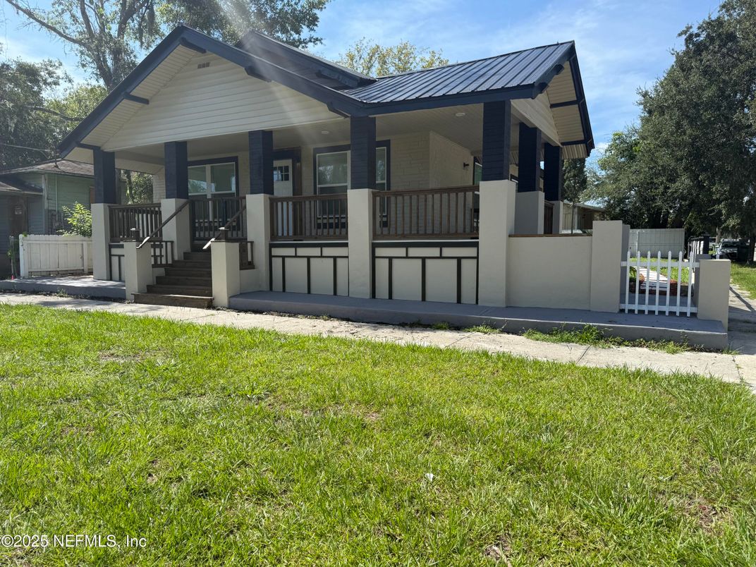 Backyard, Exterior, Facade, American Craftsman