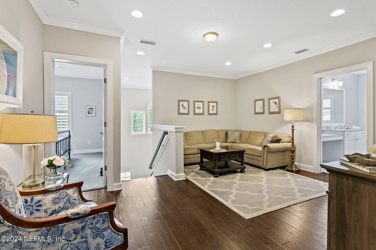Interior, Living room, Recessed Lighting, Wood Texture Flooring