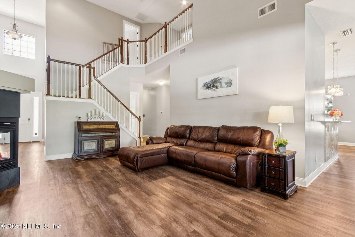 Interior, Living room, Pendant Lights, Recessed Lighting, Wood Texture Flooring