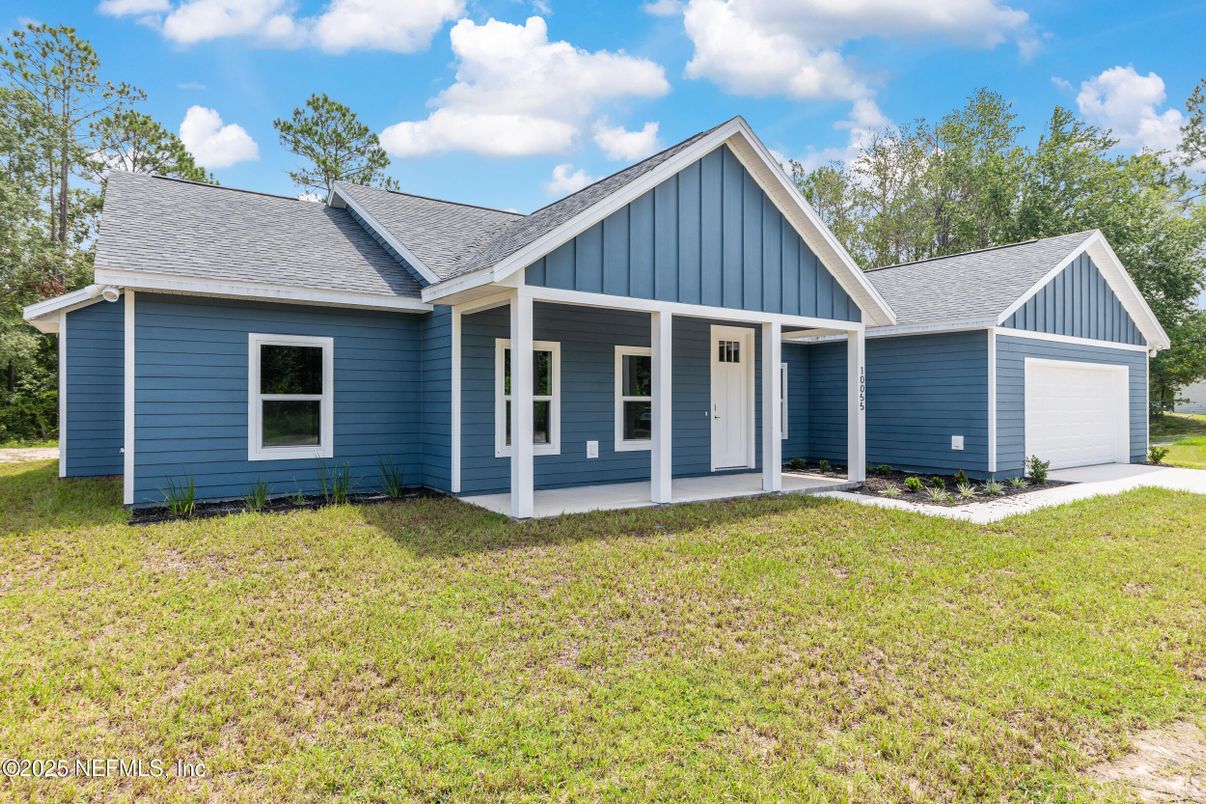 Backyard, Detached Garage, Exterior