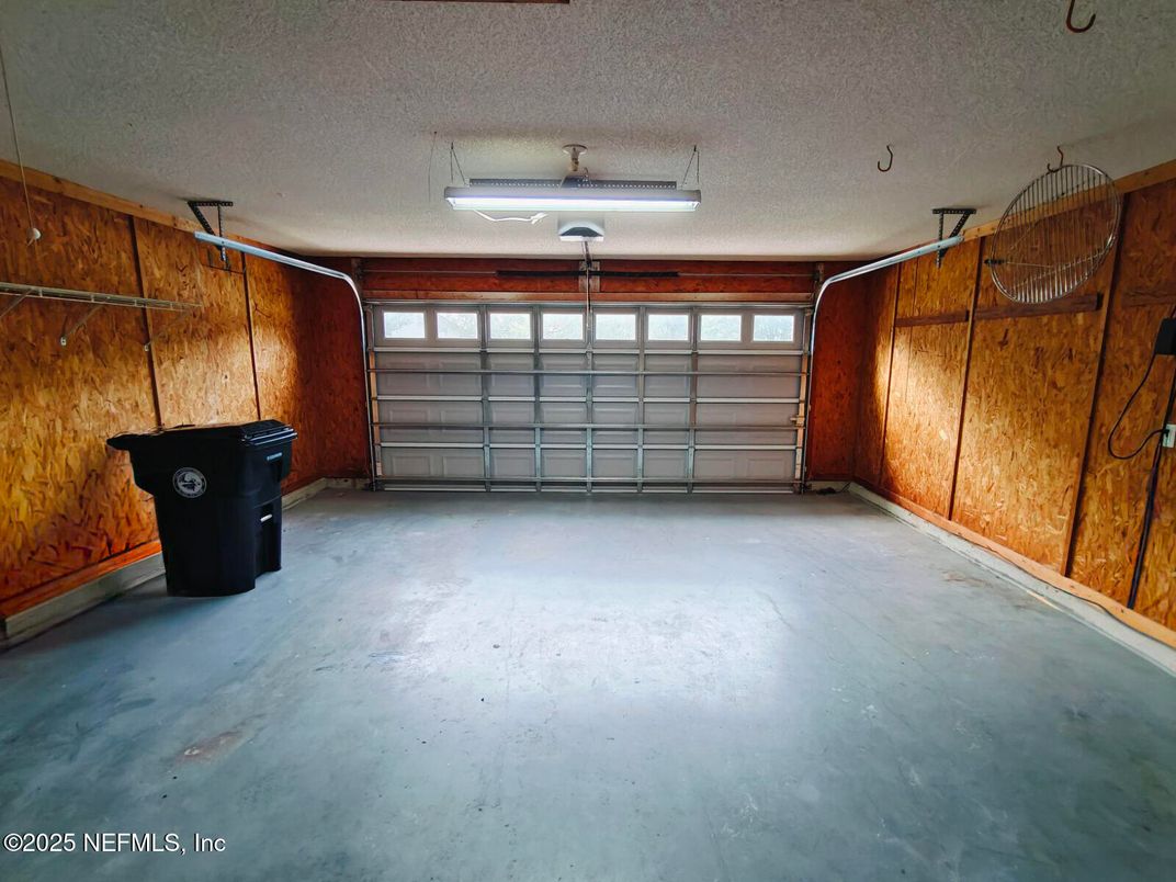 Garage, Interior, Wooden Walls