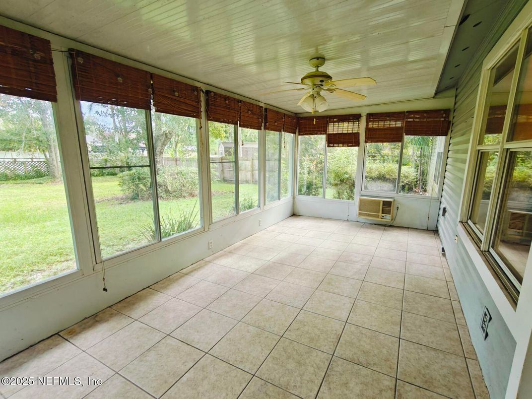 Empty room, Interior, Sun Room