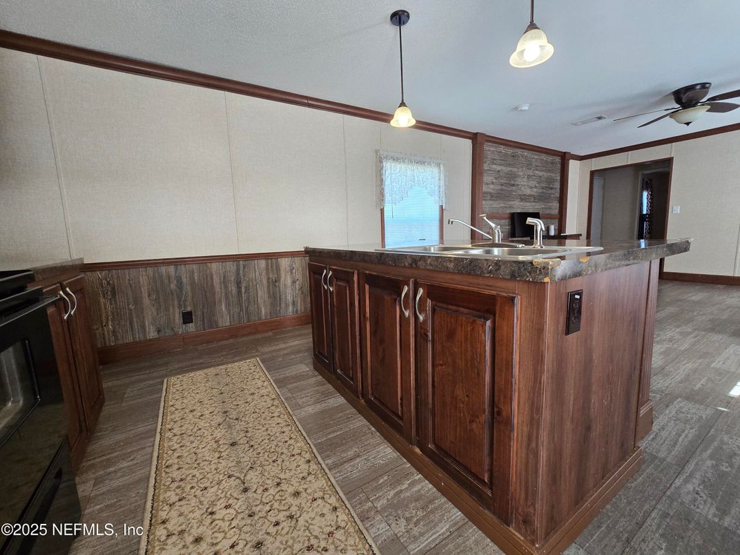 Interior, Pendant Lights, Wood Texture Flooring
