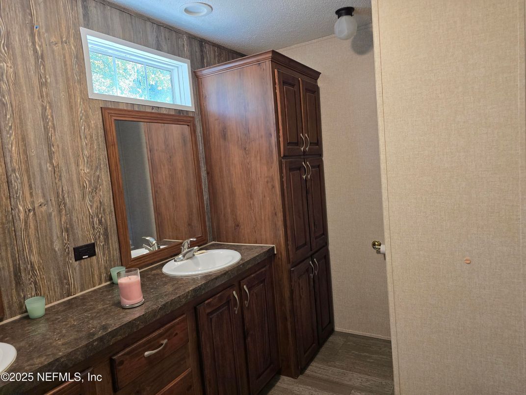 Bathroom, Interior, Recessed Lighting, Wood Texture Flooring