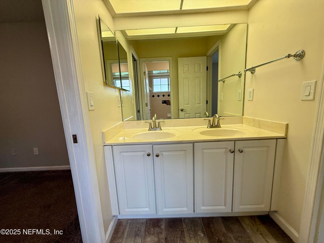 Bathroom, Dual Sink Vanities, Interior, Wood Texture Flooring