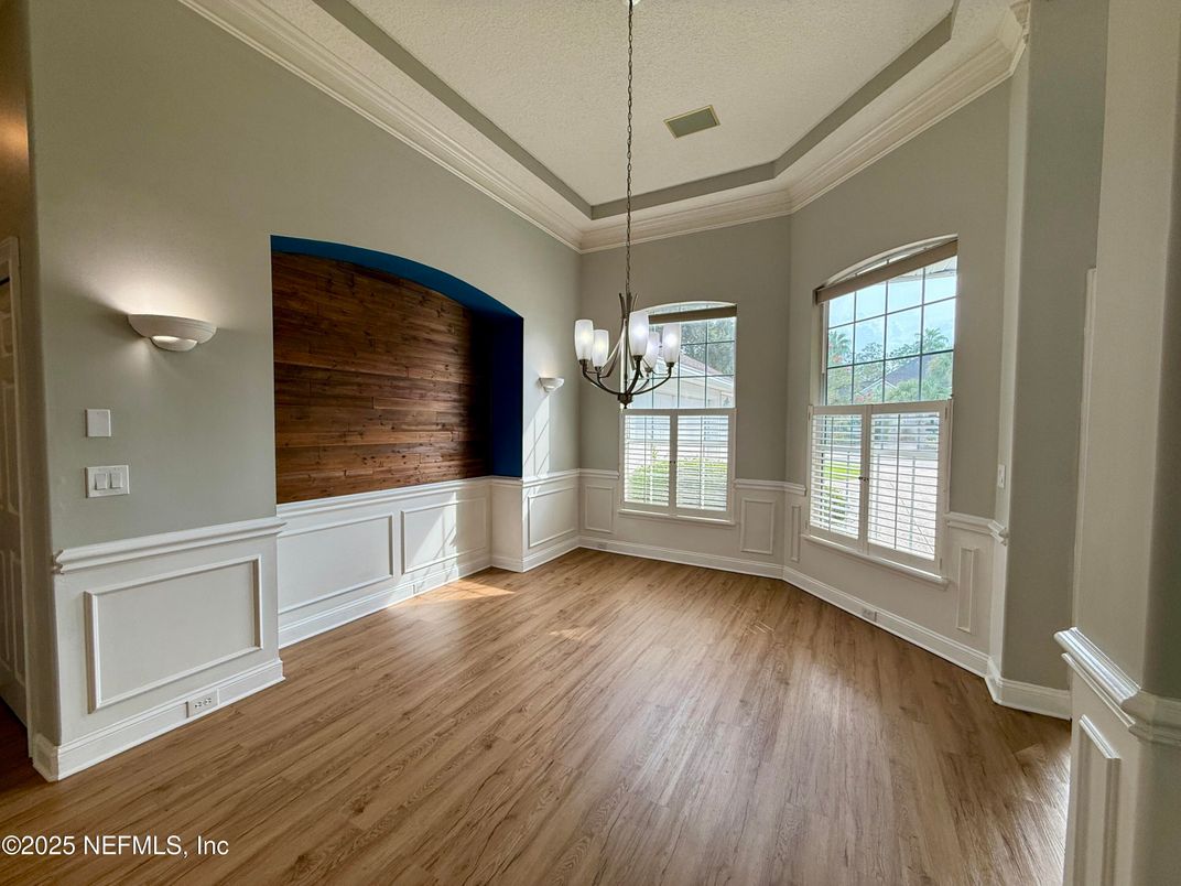 Chandelier, Empty room, Interior, Pendant Lights, Wood Texture Flooring