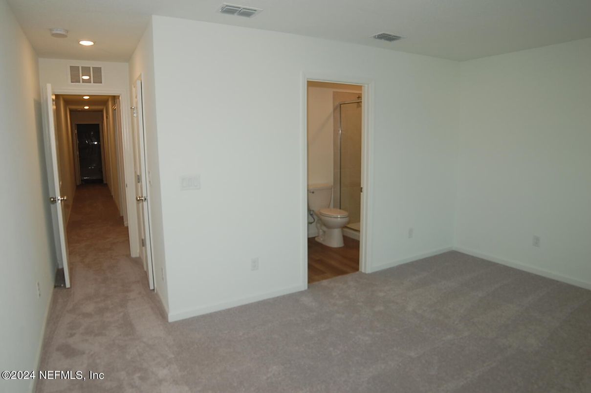 Bathroom, Empty room, Interior, Recessed Lighting