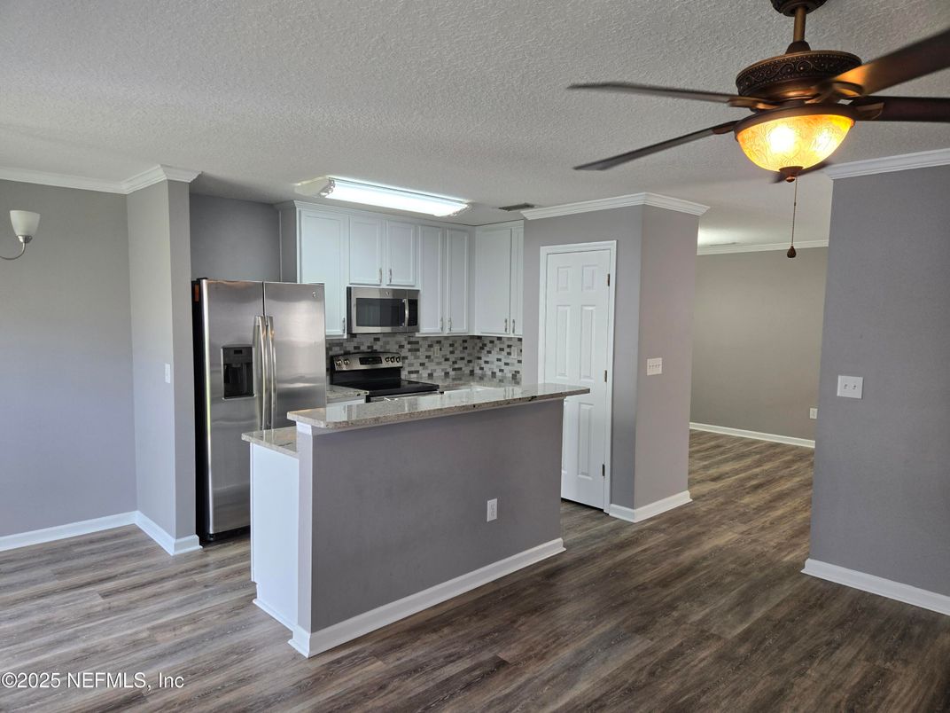 Interior, Kitchen, Stainless Steel Appliances, Wood Texture Flooring