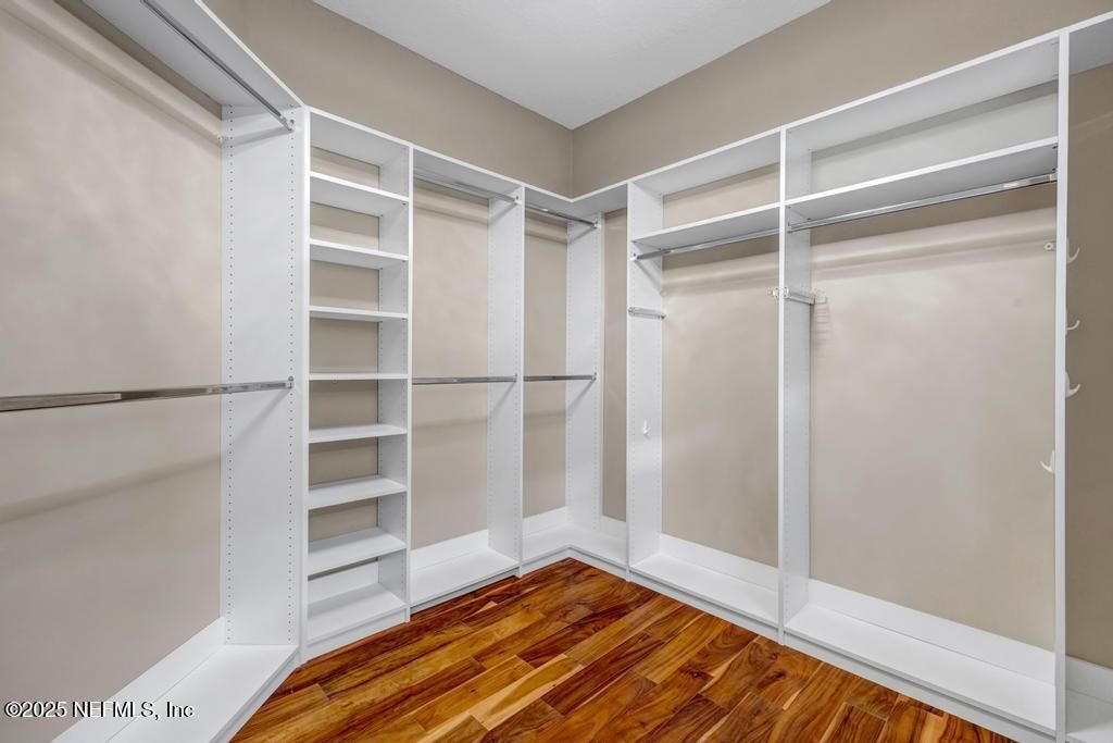 Interior, Walk-in Closets, Wood Texture Flooring