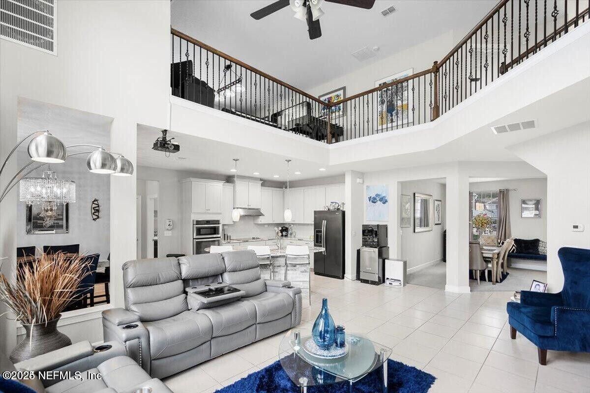 Interior, Kitchen, Living room, Pendant Lights, Recessed Lighting, Stainless Steel Appliances
