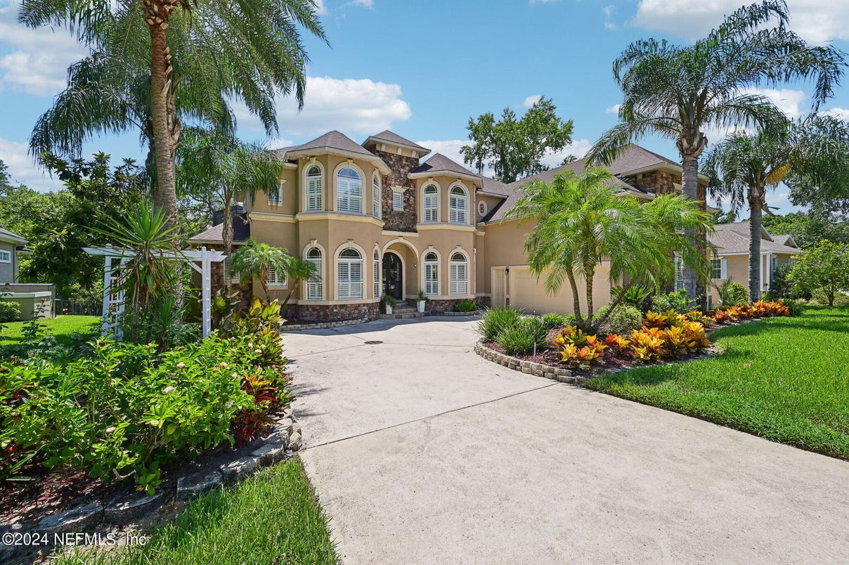 Backyard, Exterior, Facade, French Provincial