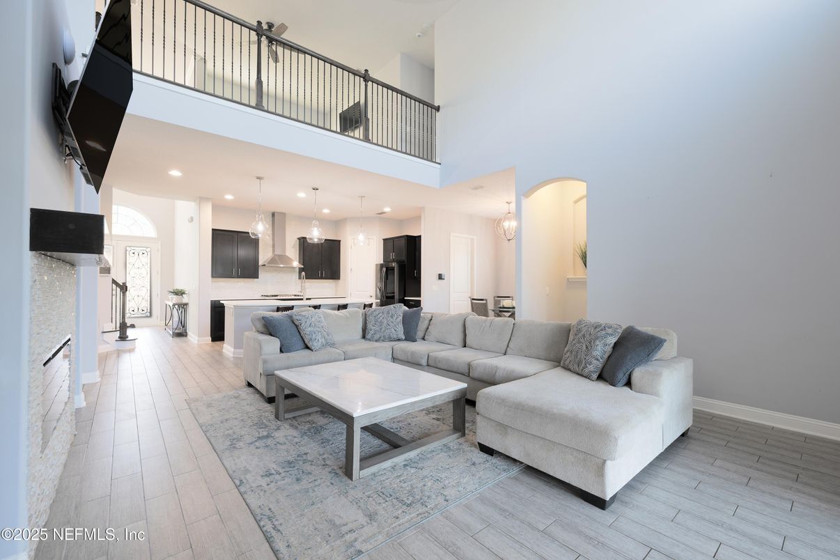 Interior, Kitchen, Living room, Pendant Lights, Recessed Lighting, Wood Texture Flooring