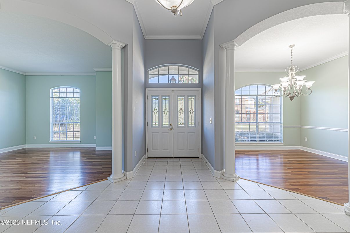 Chandelier, Interior, Wood Texture Flooring