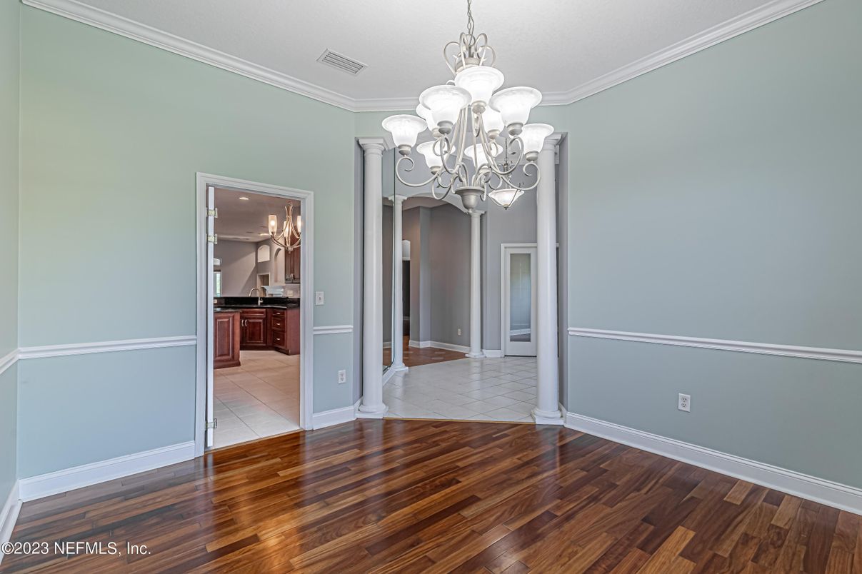 Chandelier, Empty room, Interior, Wood Texture Flooring