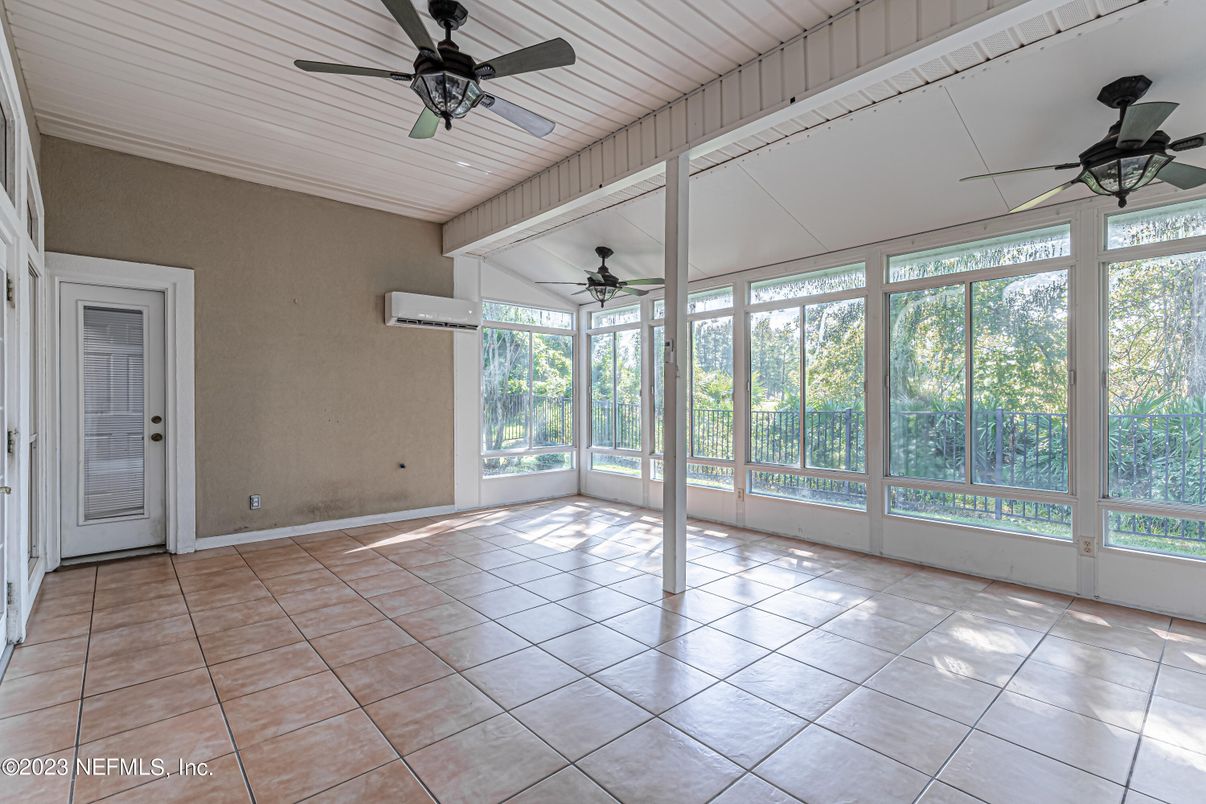 Empty room, Interior, Sun Room
