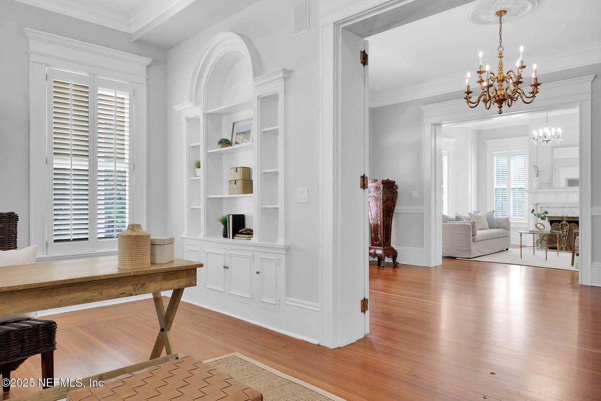 Chandelier, Interior, Wood Texture Flooring
