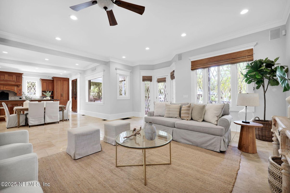 Dining room, Interior, Kitchen, Living room, Recessed Lighting