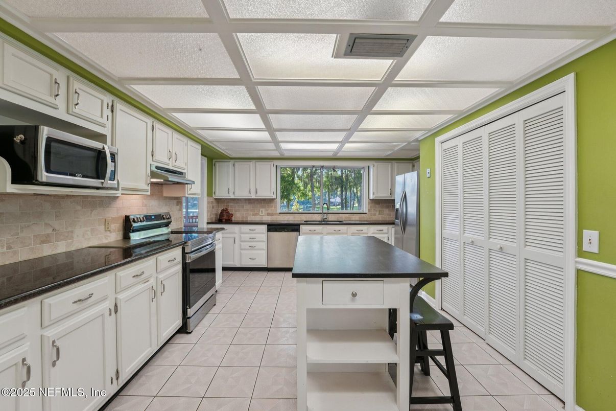 Interior, Kitchen, Stainless Steel Appliances