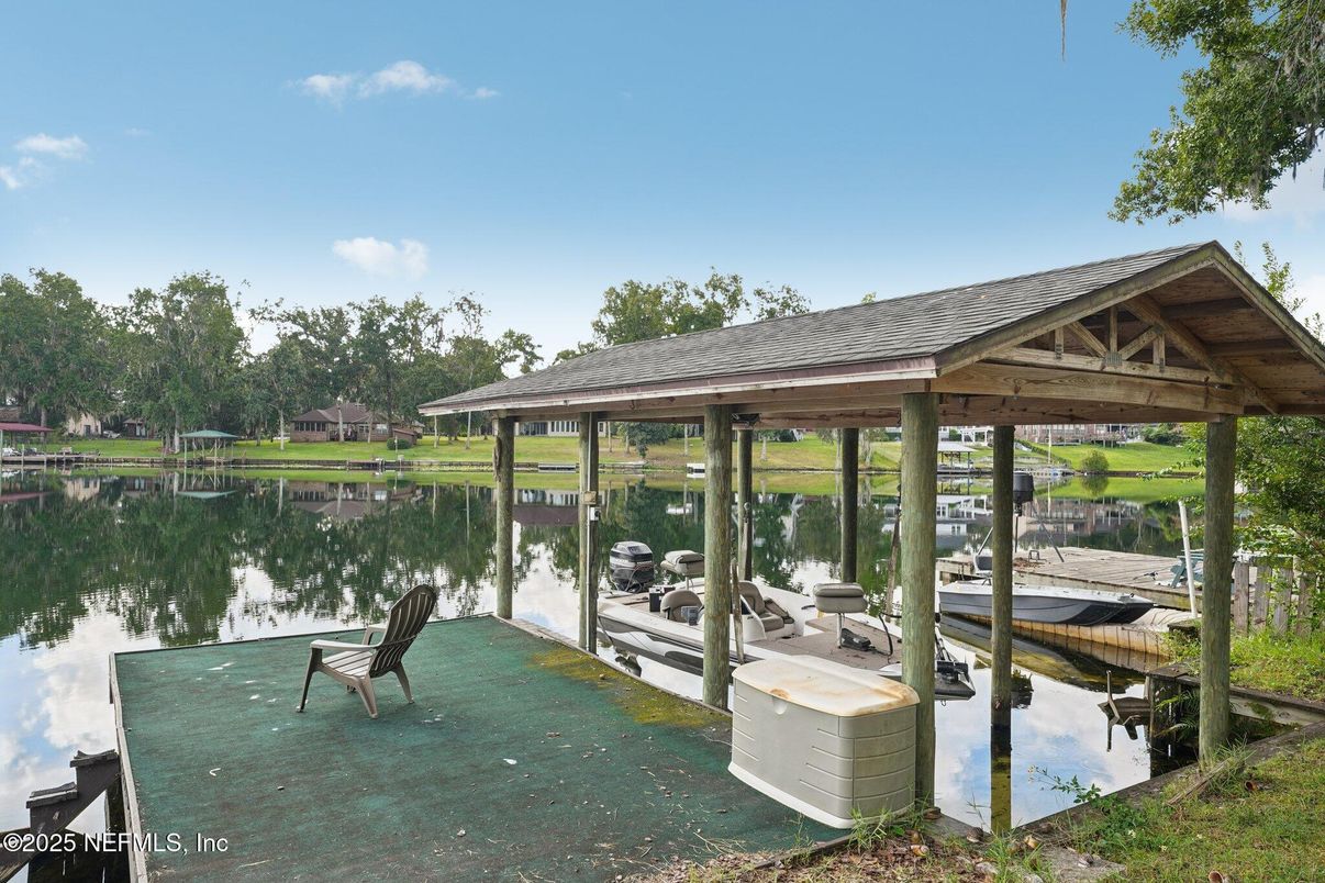 Exterior, Water