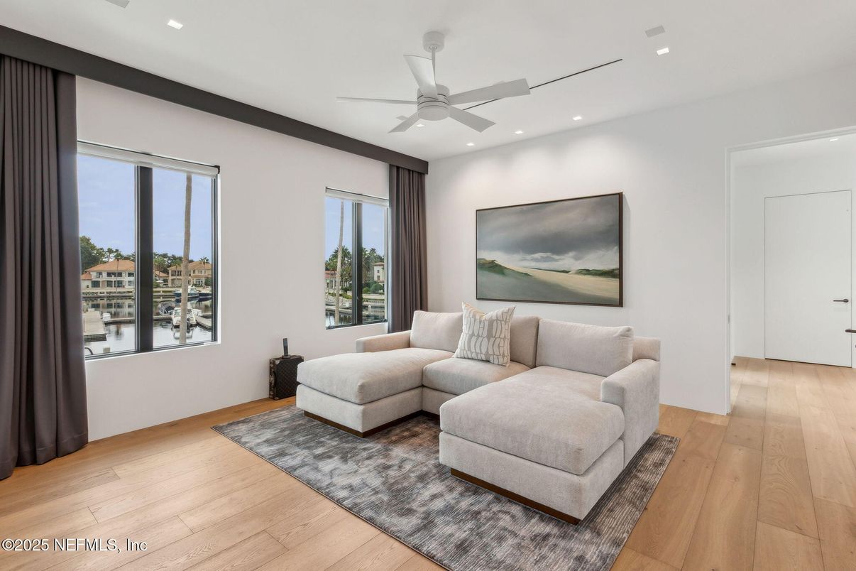 Interior, Living room, Recessed Lighting, Wood Texture Flooring