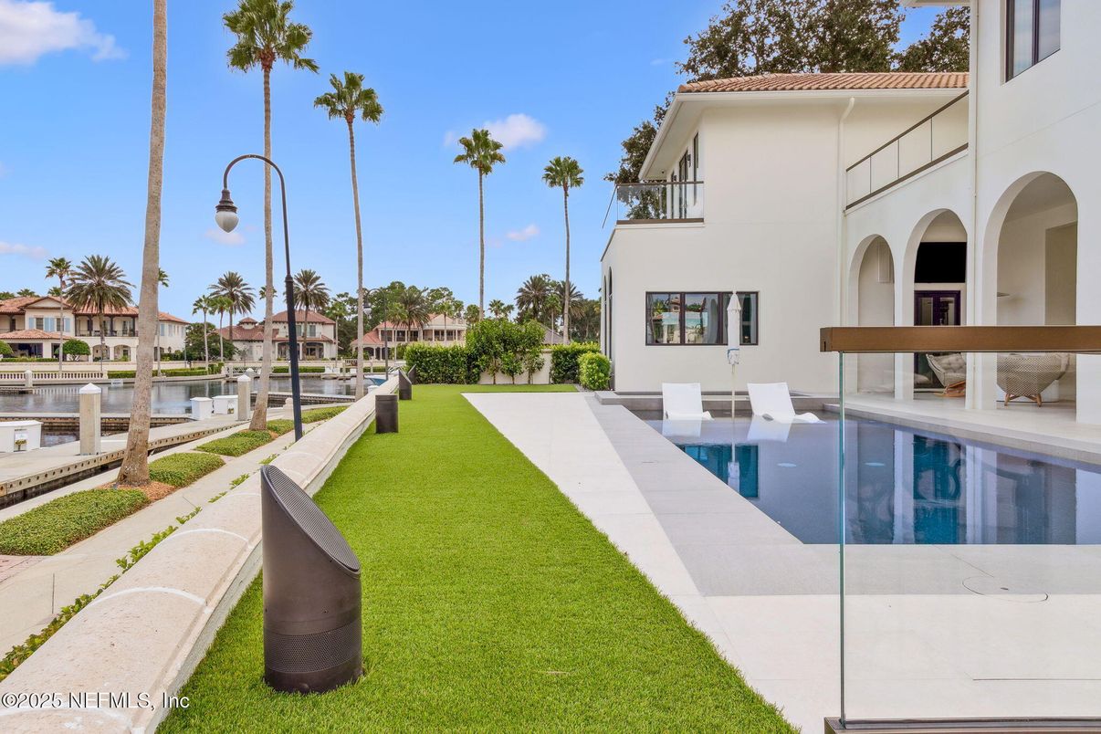 Backyard, Exterior, Pool, Water