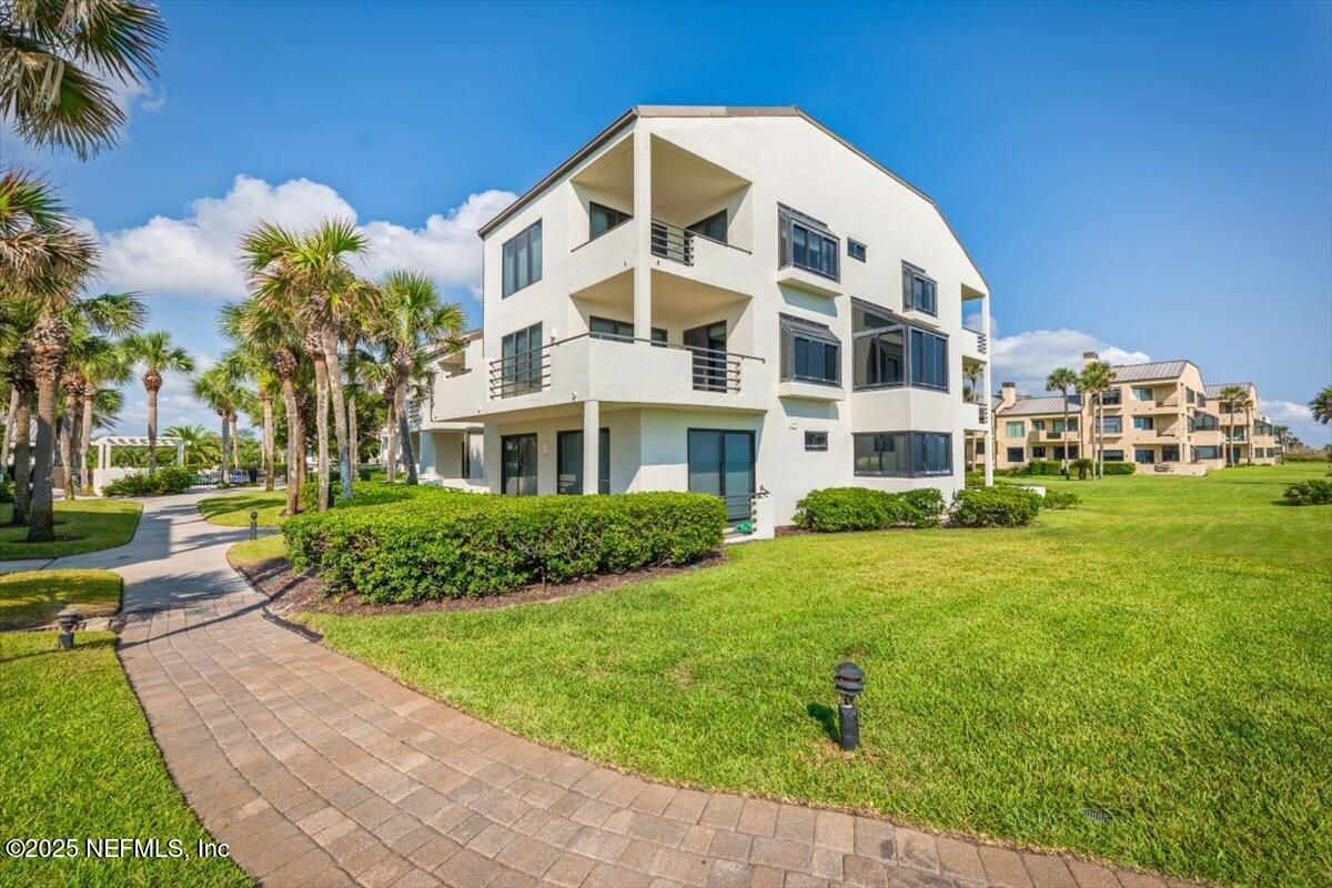 Backyard, Exterior, Facade, Condo Building
