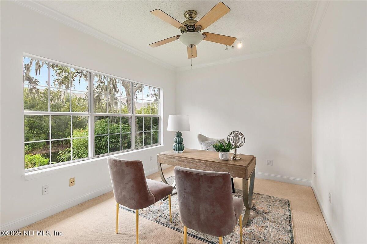 Home Office, Interior