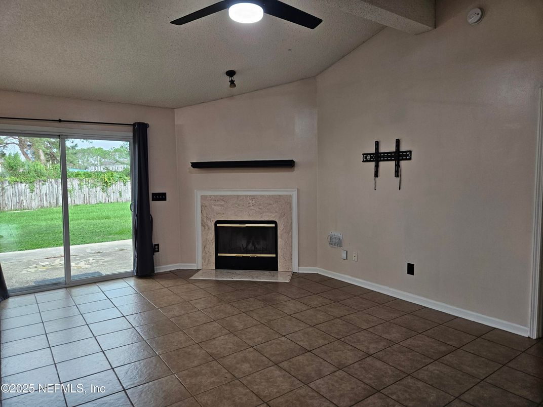 Empty room, Fireplace, Interior