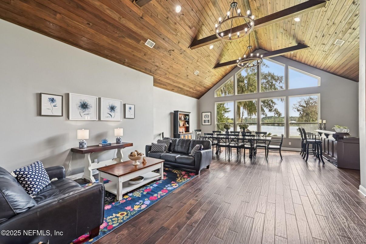 Dining room, Interior, Living room, Recessed Lighting, Wooden Beams, Wooden Ceilings, Wood Texture Flooring