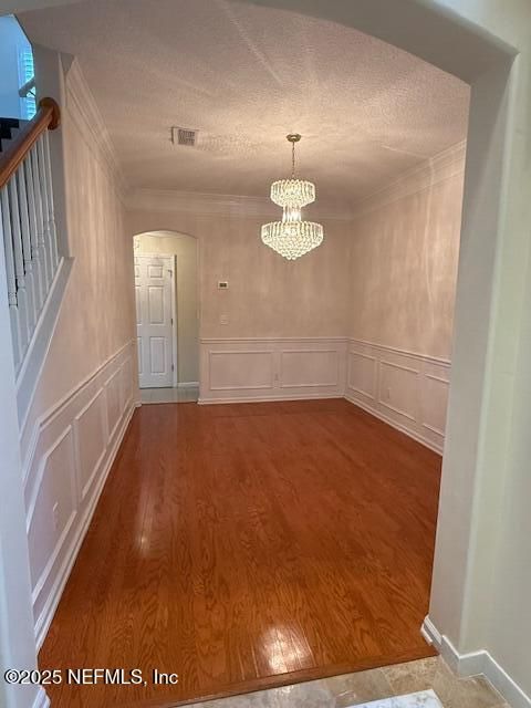 Chandelier, Empty room, Interior, Wood Texture Flooring