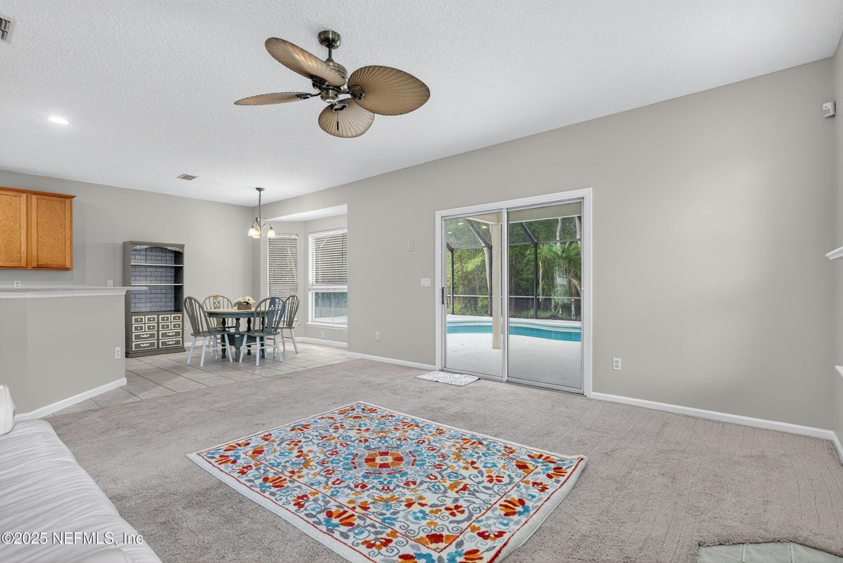 Dining room, Interior, Pendant Lights, Recessed Lighting