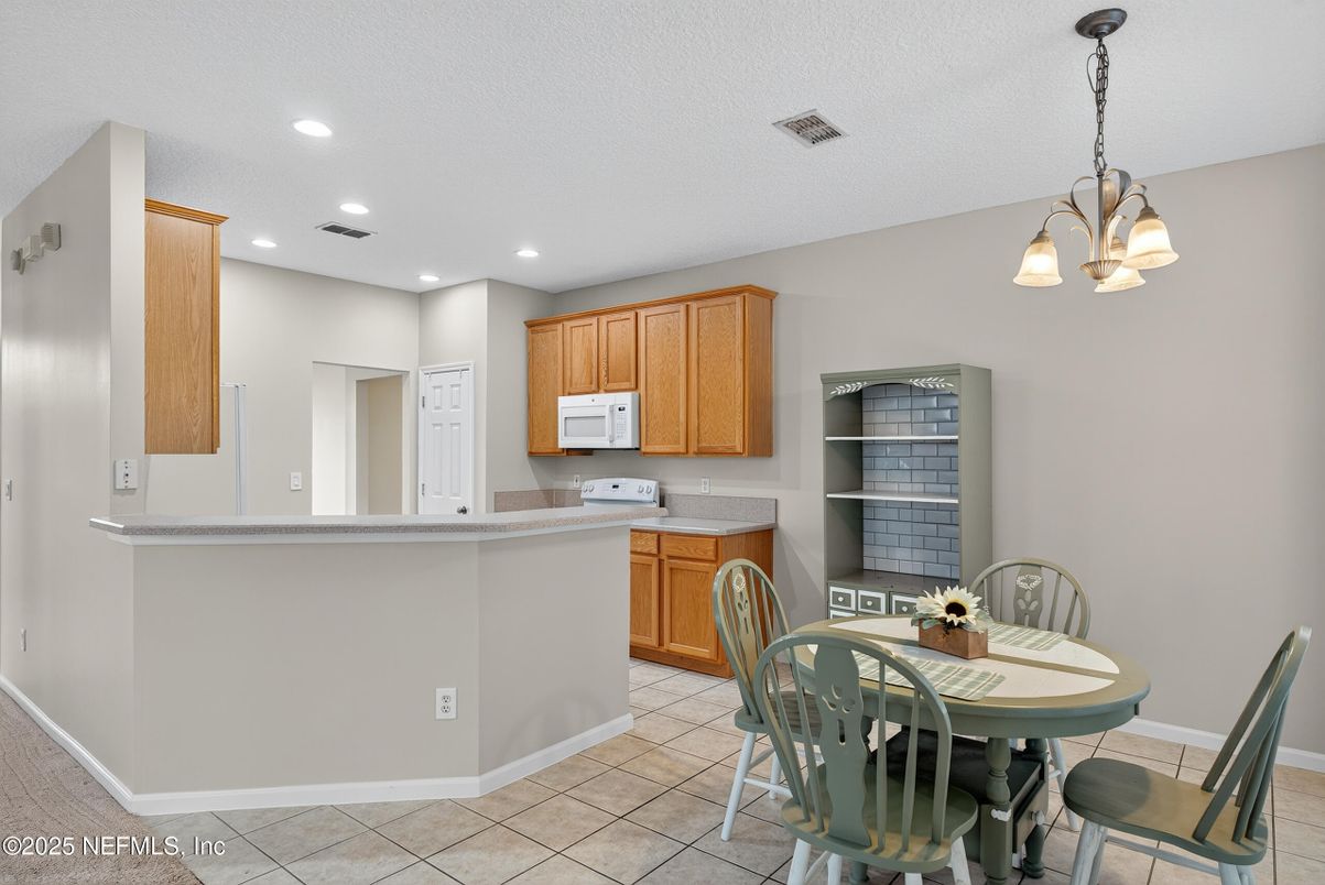 Chandelier, Dining room, Interior, Kitchen, Recessed Lighting