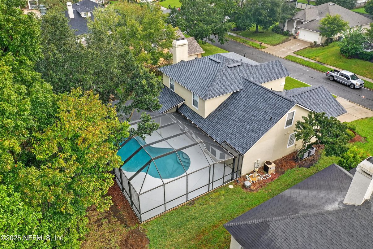 Exterior, Drone