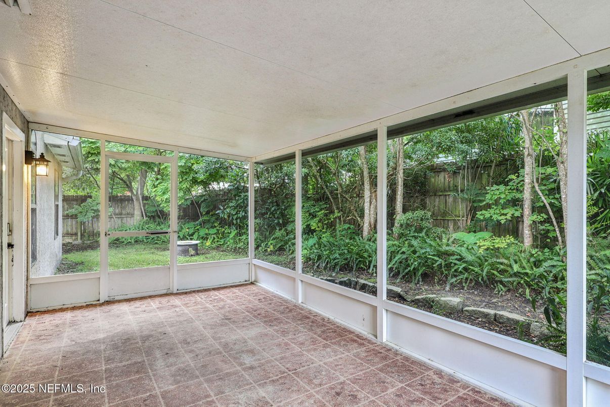 Empty room, Interior, Sun Room