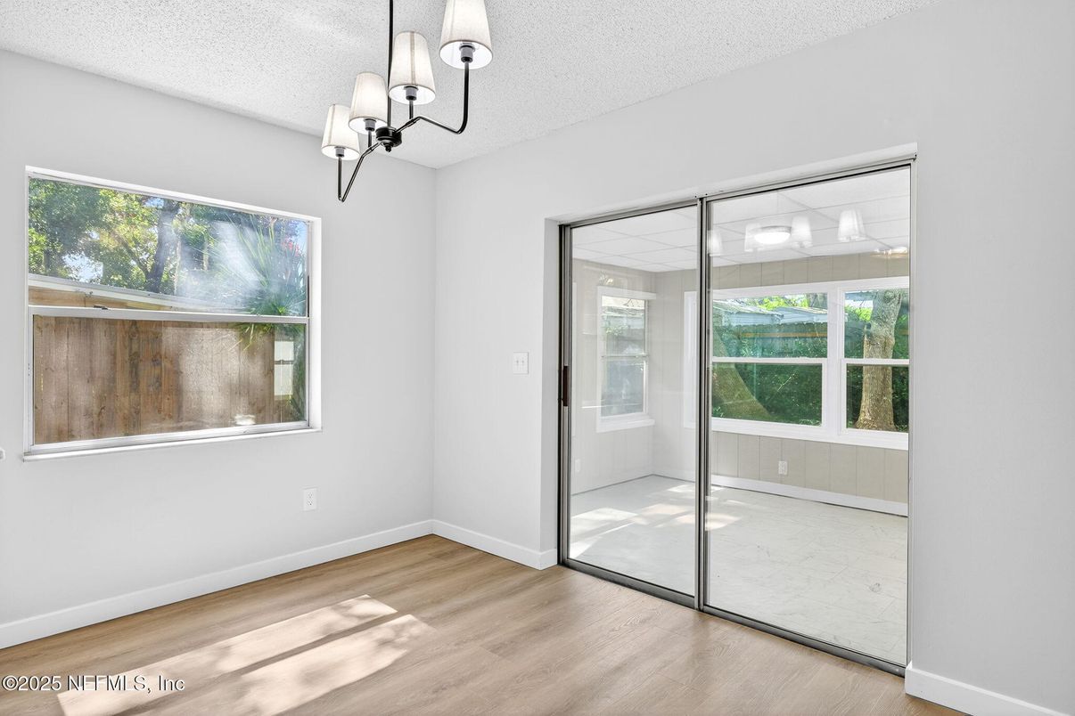 Chandelier, Empty room, Interior, Pendant Lights, Wood Texture Flooring