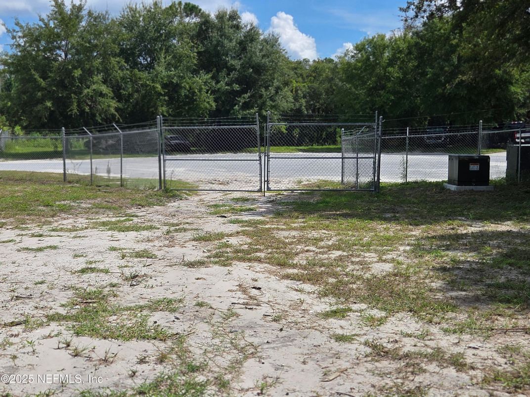 Exterior, Tennis Courts