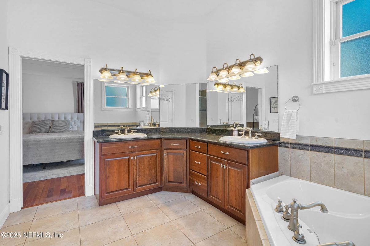 Bathroom, Dual Sink Vanities, Interior, Wood Texture Flooring