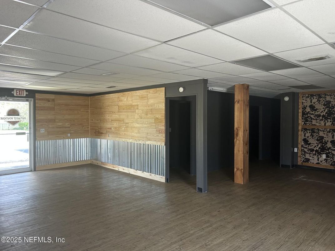 Empty room, Interior, Stone Walls, Wood Texture Flooring